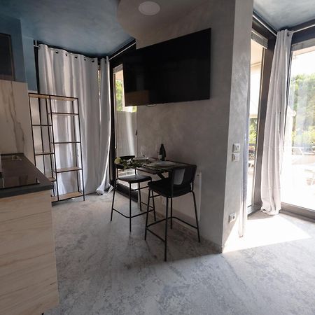 Garda Fantasy Paradise Silver O Gold Desenzano del Garda Exterior photo