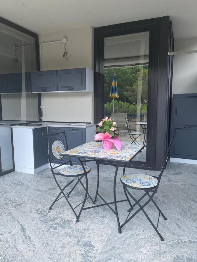 Garda Fantasy Paradise Silver O Gold Desenzano del Garda Exterior photo